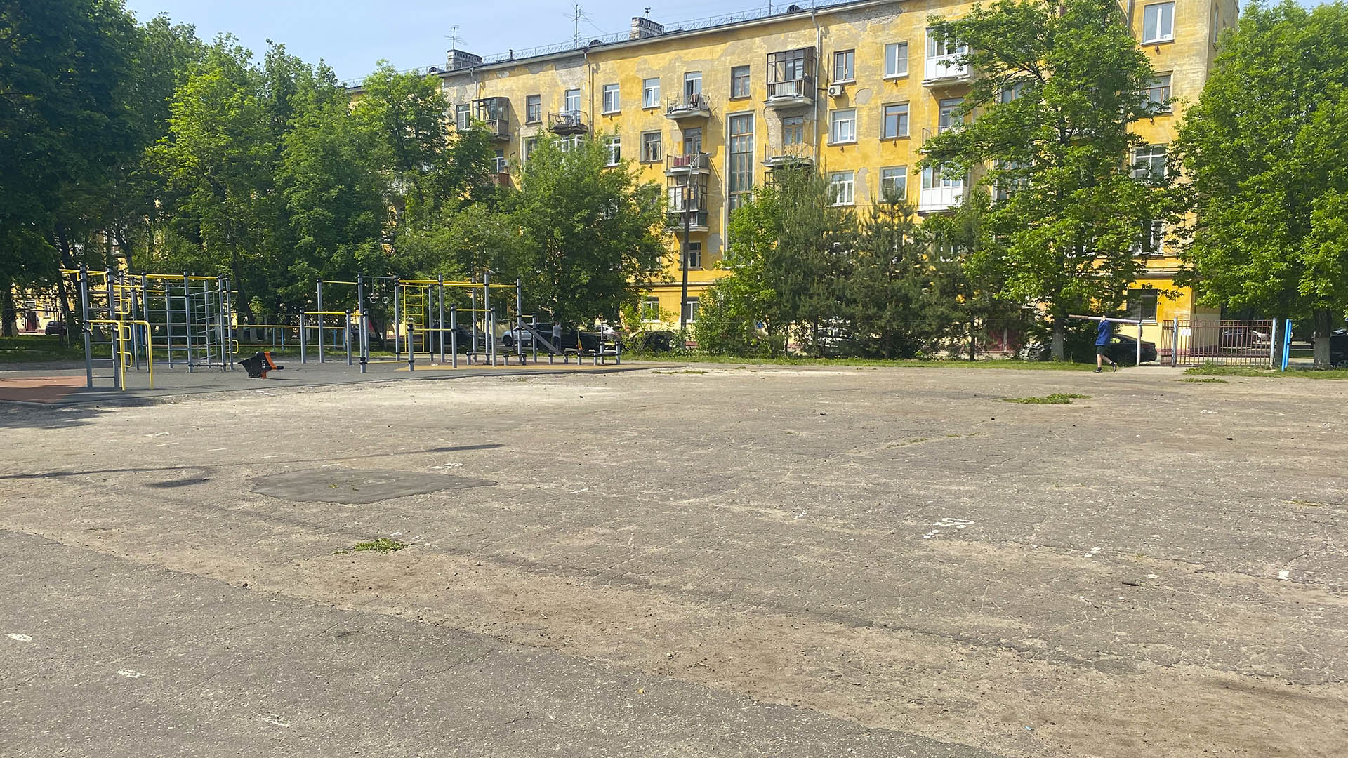 Ремонт асфальтового покрытия спортивной площадки в МБОУ "Школа №130", г.Н.Новгород