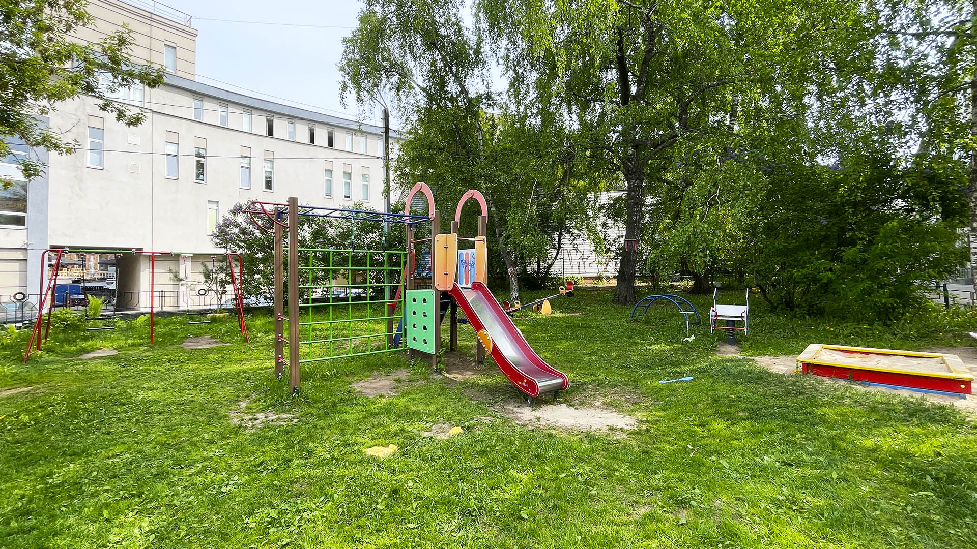 Ремонт детской игровой площадки по ул.Октябрьская, д.1, г.Н.Новгород 