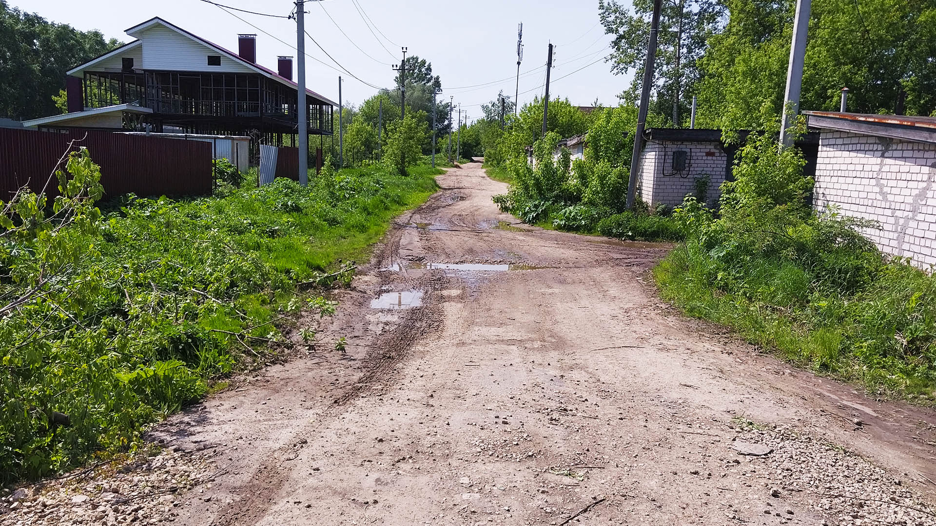 Ремонт дороги от ЖК "Лайм" до ул.Центральная, д.1, устройство тротуара от ул.Центральная, д.1 до ул.Студгородок, д.18, с.п.Новинки