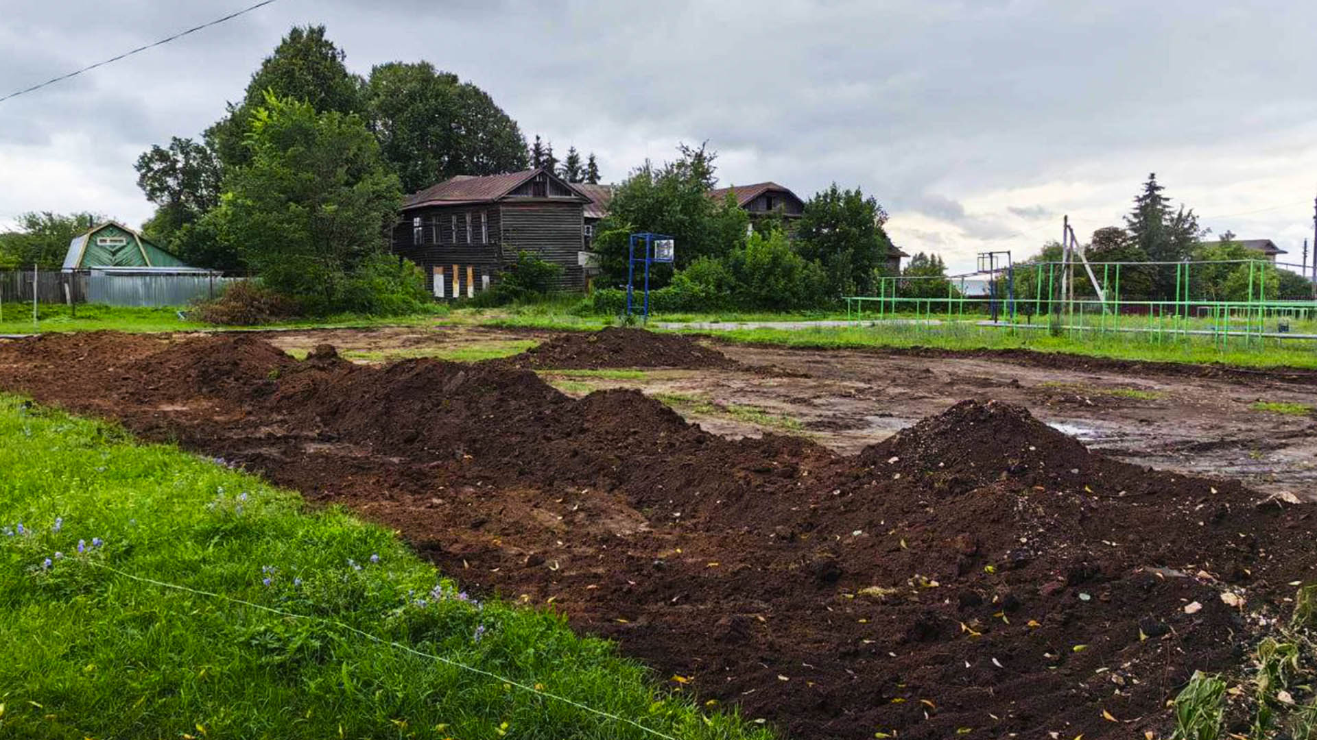 Установка мини-футбольного поля (с искусственным покрытием), р.п.Вача