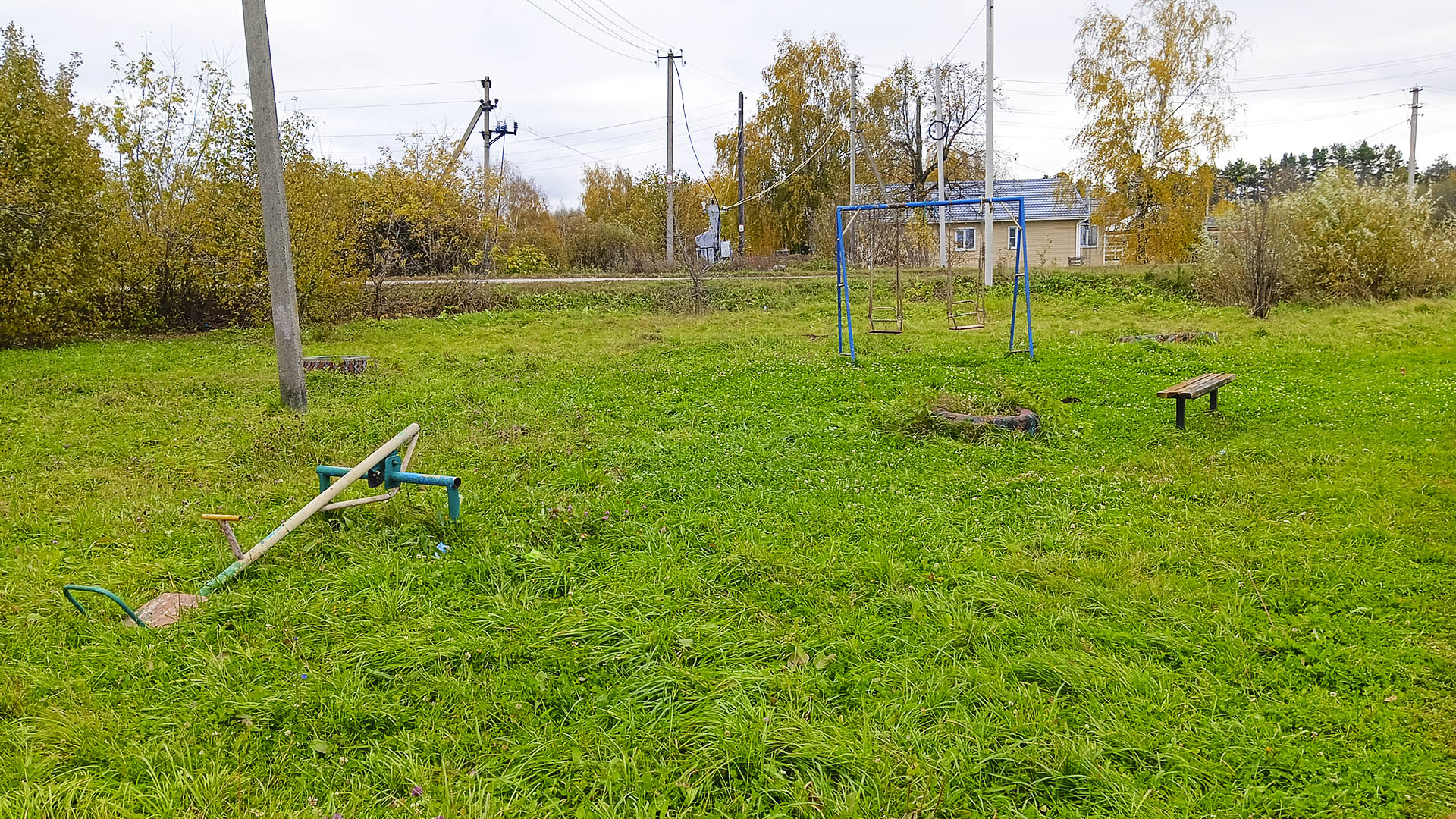 Обустройство детской площадки на ул.Специалистов, п.им.Дзержинского