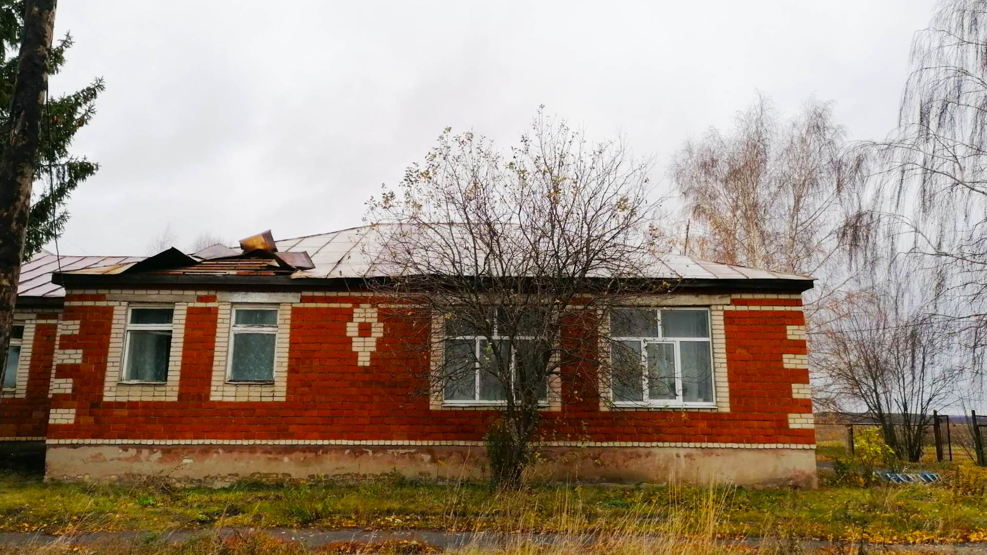 Ремонт крыши Наватского СК, с.Озерки