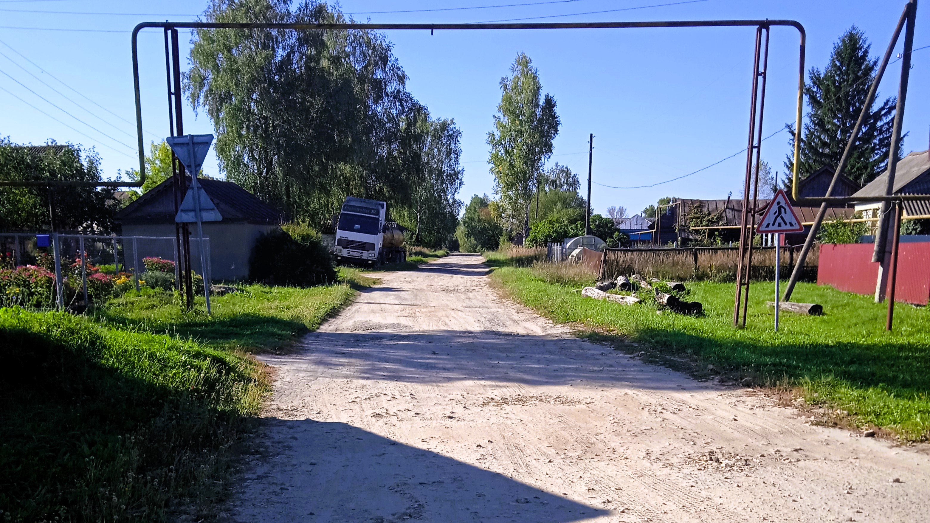 Ремонт дороги по ул.Кооперативная д.167 - д.207, от ул.Школьная д.14 до ул.Заречная д.58, с.Мадаево
